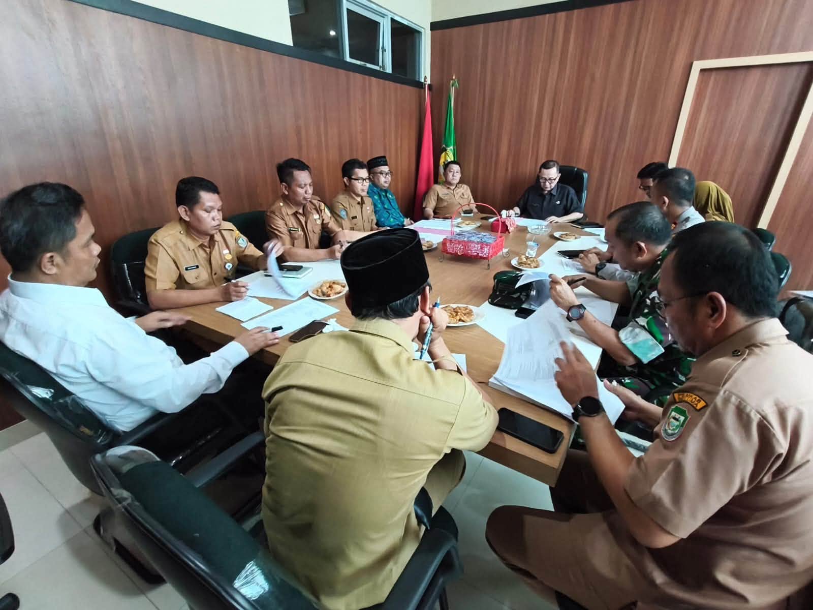 PEMKAB SELUMA GELAR RAPAT PERSIAPAN UPACARA HARI KESAKTIAN PANCASILA