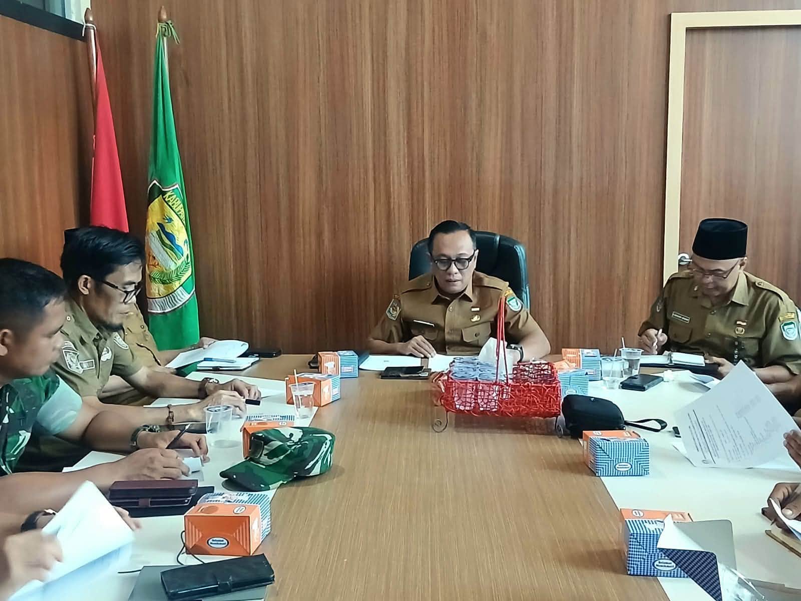 SEKDA SELUMA PIMPIN RAPAT TEKNIS PELAKSANAAN KIRAB BENDERA MERAH PUTIH DALAM RANGKA PERINGATAN HUT KE-81 RI TAHUN 2026