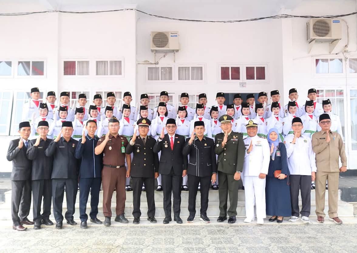 BUPATI SELUMA KUKUHKAN PASKIBRAKA KABUPATEN SELUMA TAHUN 2026