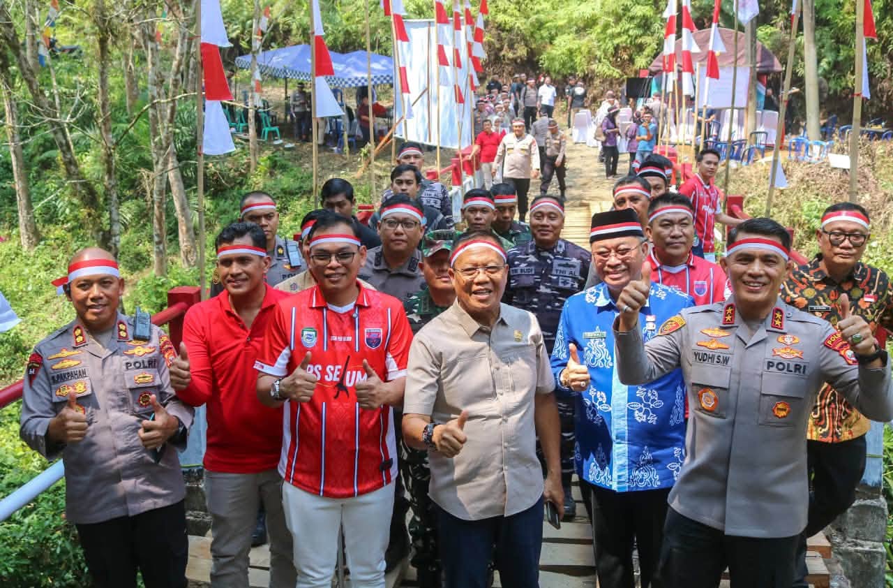 BUPATI SELUMA IKUTI VIDCON PERESMIAN JEMBATAN MERAH PUTIH PRESISI BERSAMA PRESIDEN RI