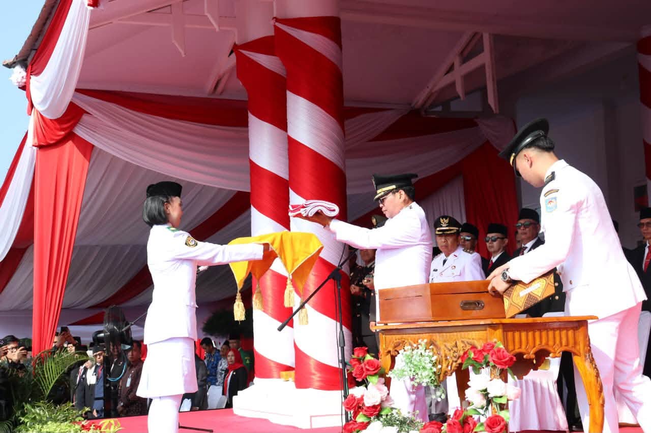 HUT KE-81 RI, BUPATI SELUMA TEKANKAN SEMANGAT MEMBANGUN SELUMA