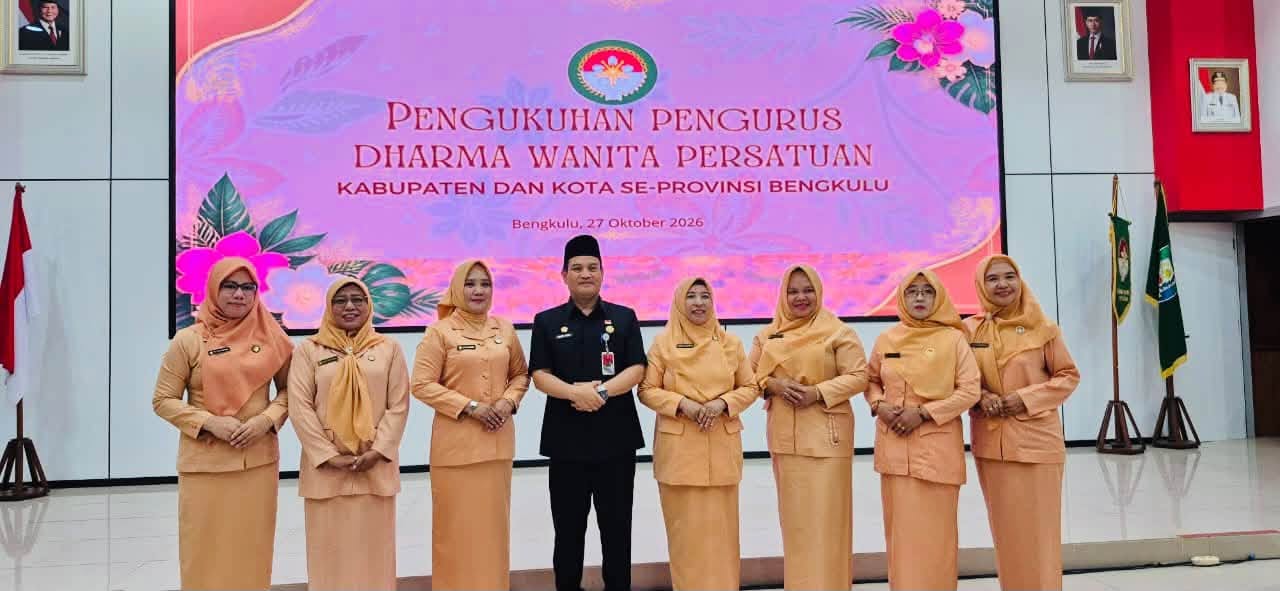 PENGUKUHAN PENGURUS DHARMA WANITA PERSATUAN KABUPATEN DAN KOTA SE-PROVINSI BENGKULU